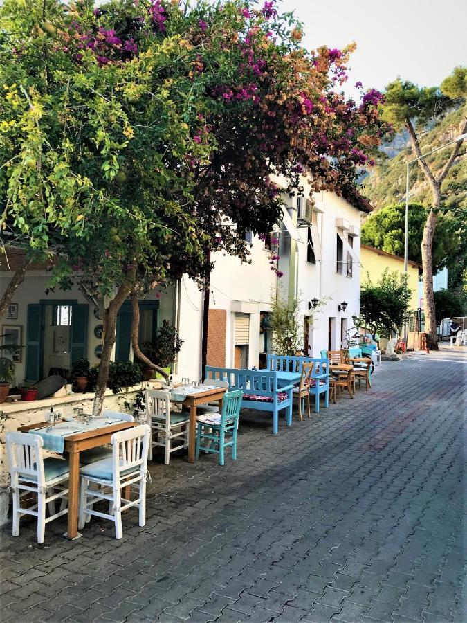 Smyrna Uzunçarşı Apartamento Kas Exterior foto